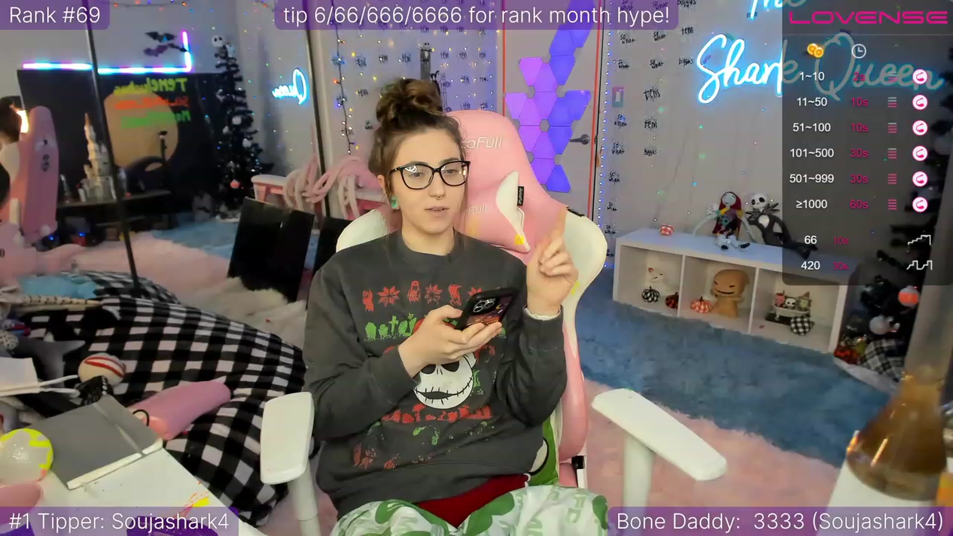 Gallery image thumbnail from TheSharkQueen's myfreecams stream on, 12/09/2022, 02:37 image 17 of 20
