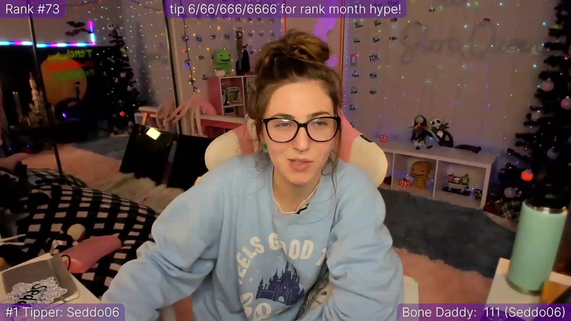 Gallery image thumbnail from TheSharkQueen's myfreecams stream on, 12/09/2022, 09:34 image 15 of 20