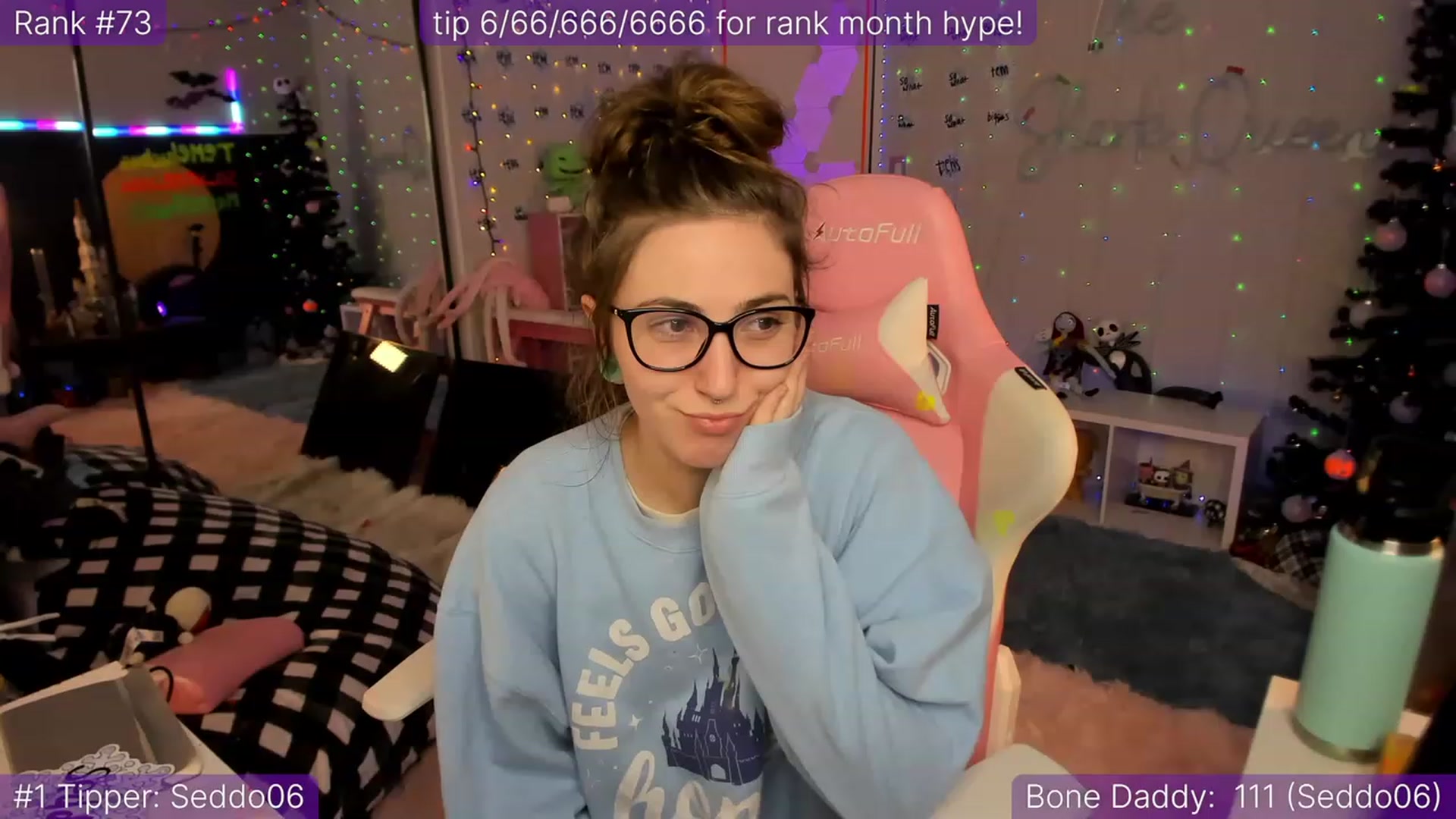 Gallery image thumbnail from TheSharkQueen's myfreecams stream on, 12/09/2022, 09:34 image 7 of 20