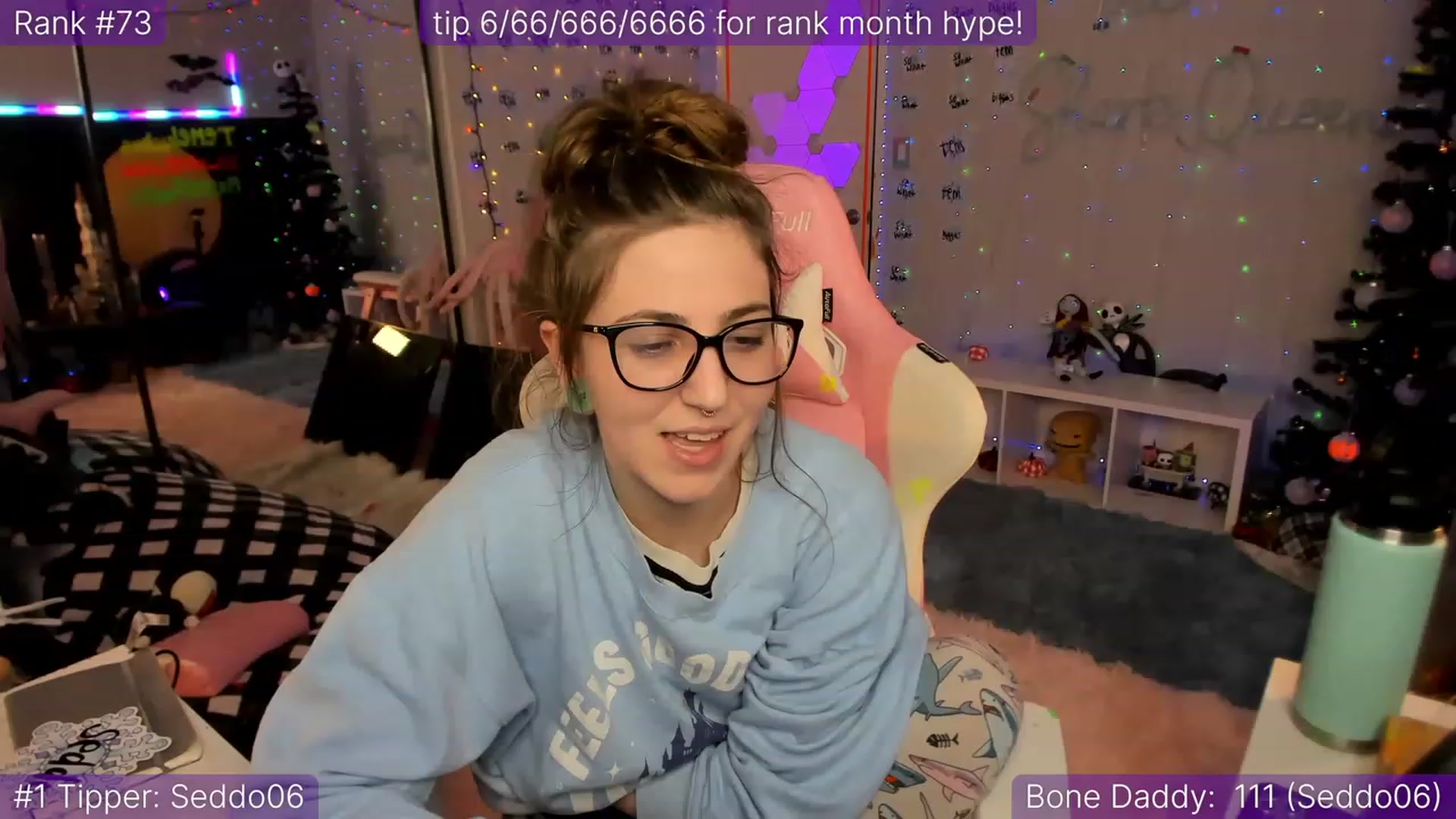 Gallery image thumbnail from TheSharkQueen's myfreecams stream on, 12/09/2022, 09:34 image 17 of 20