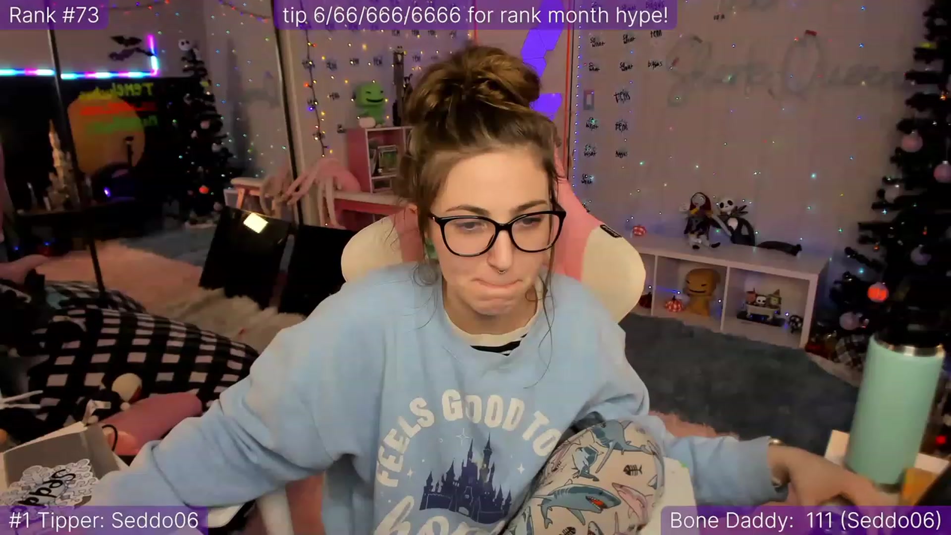 Gallery image thumbnail from TheSharkQueen's myfreecams stream on, 12/09/2022, 09:34 image 18 of 20