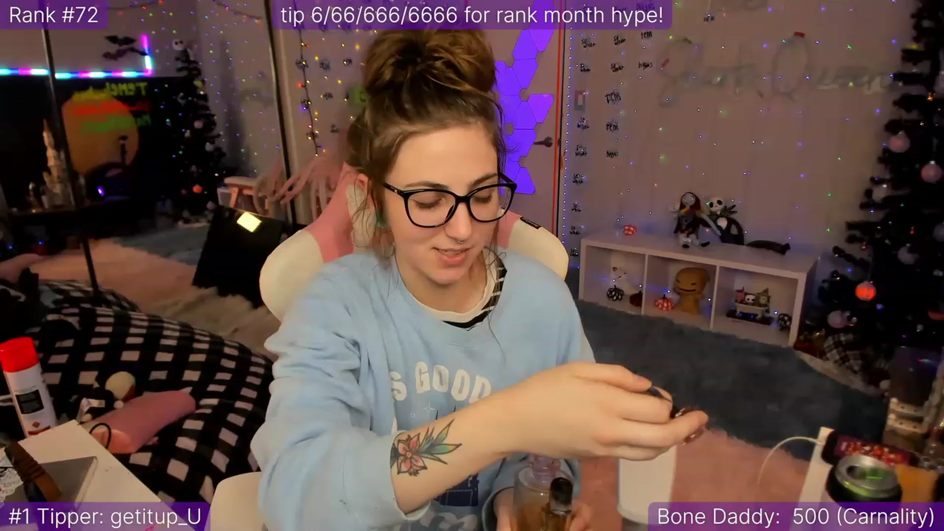 Gallery image thumbnail from TheSharkQueen's myfreecams stream on, 12/09/2022, 12:46 image 9 of 20
