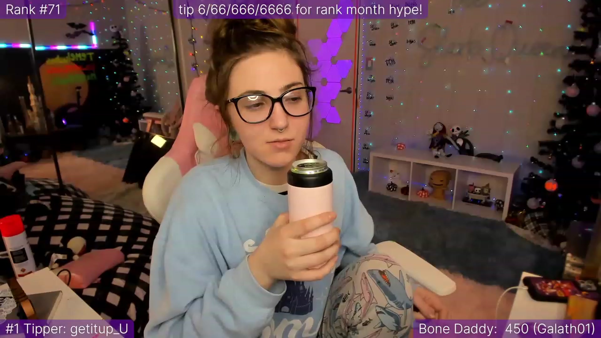 Gallery image thumbnail from TheSharkQueen's myfreecams stream on, 12/09/2022, 12:46 image 3 of 20