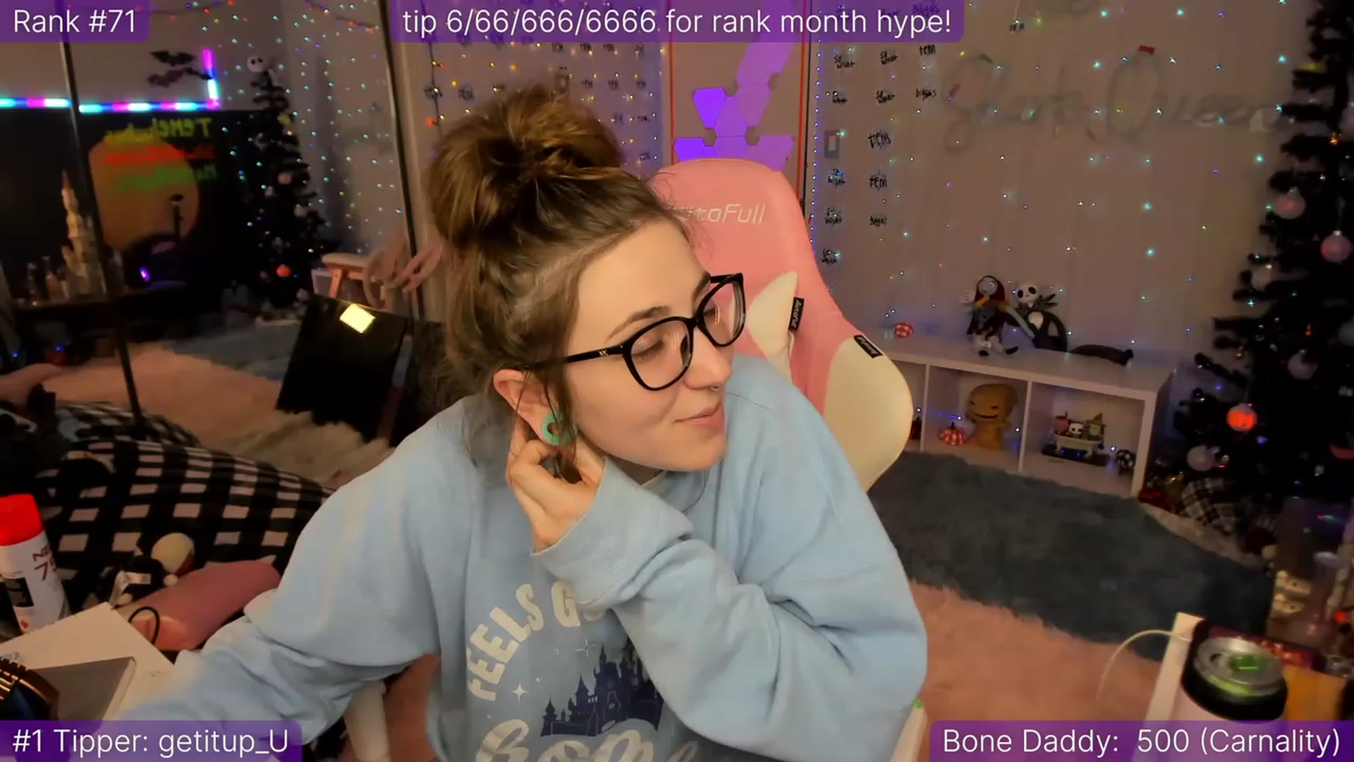 Gallery image thumbnail from TheSharkQueen's myfreecams stream on, 12/09/2022, 12:46 image 16 of 20