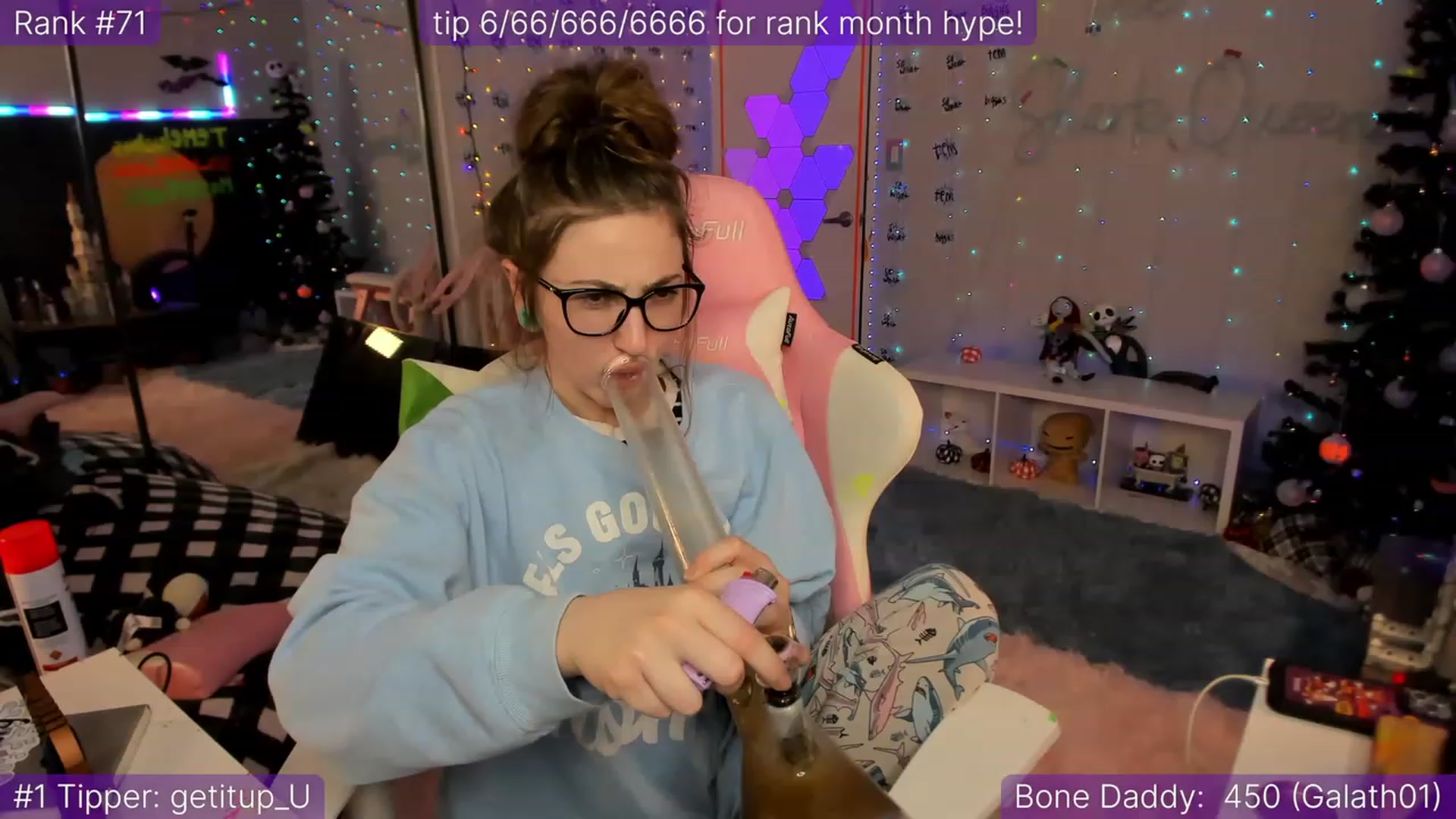 Gallery image thumbnail from TheSharkQueen's myfreecams stream on, 12/09/2022, 12:46 image 1 of 20