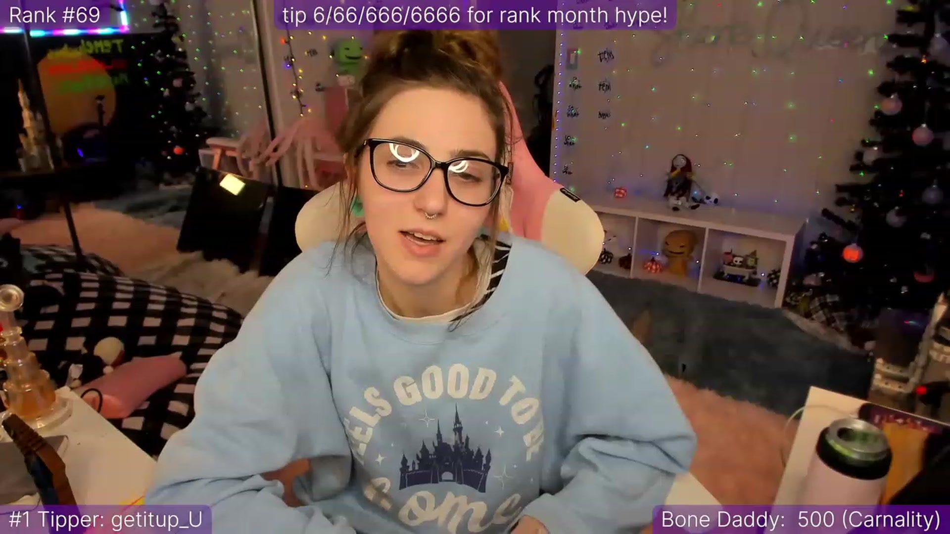 Gallery image thumbnail from TheSharkQueen's myfreecams stream on, 12/09/2022, 13:57 image 12 of 20