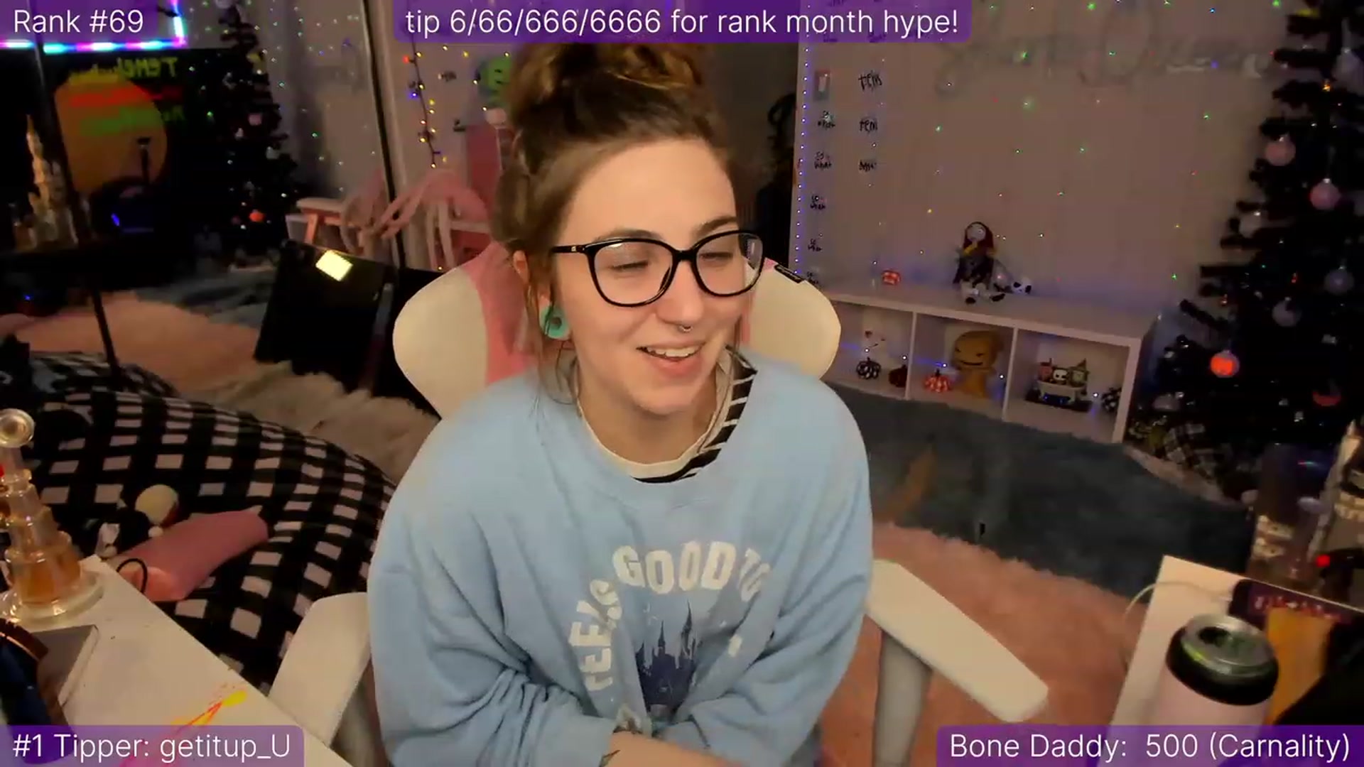 Gallery image thumbnail from TheSharkQueen's myfreecams stream on, 12/09/2022, 13:57 image 9 of 20
