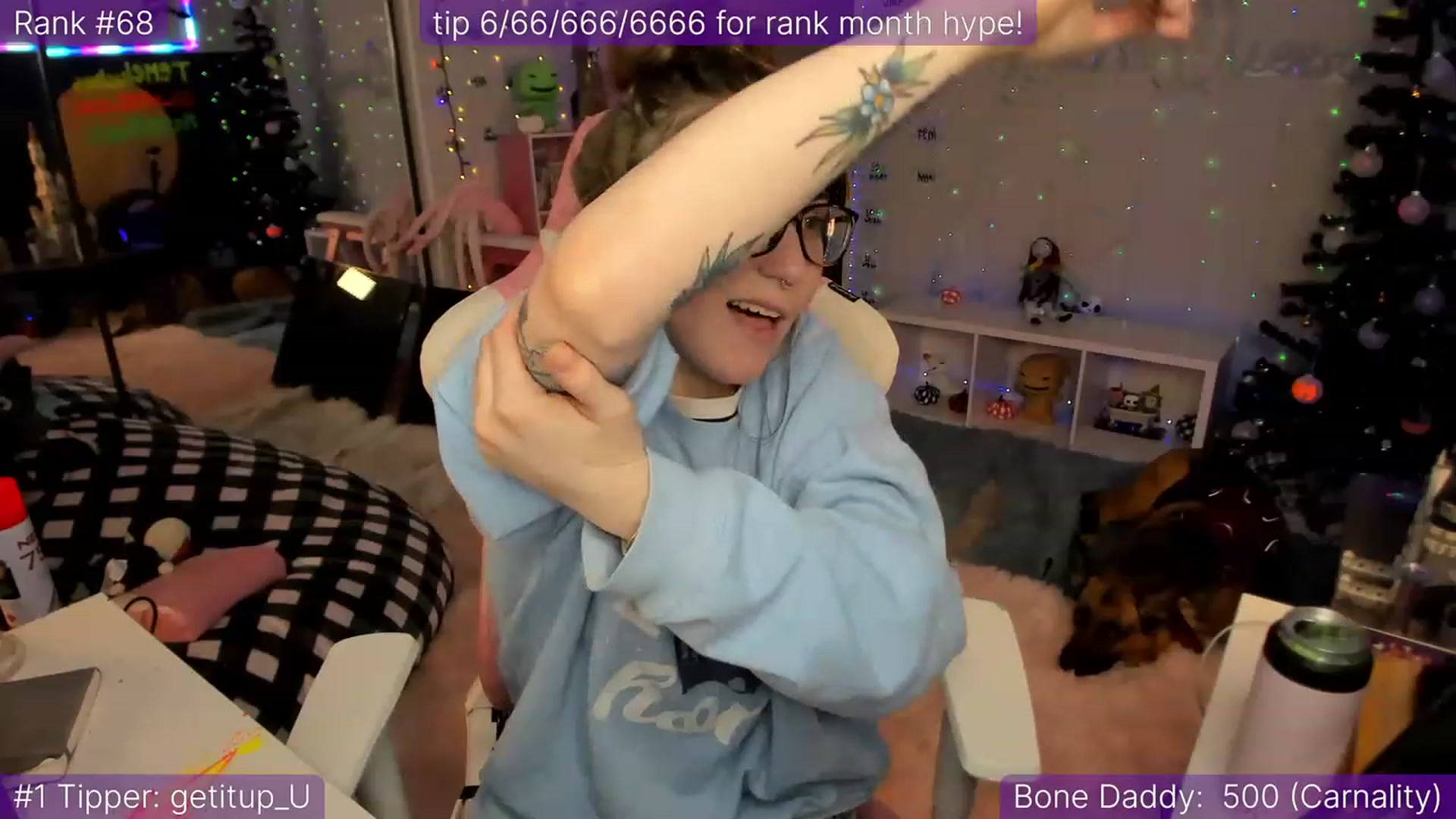 Gallery image thumbnail from TheSharkQueen's myfreecams stream on, 12/09/2022, 13:57 image 14 of 20