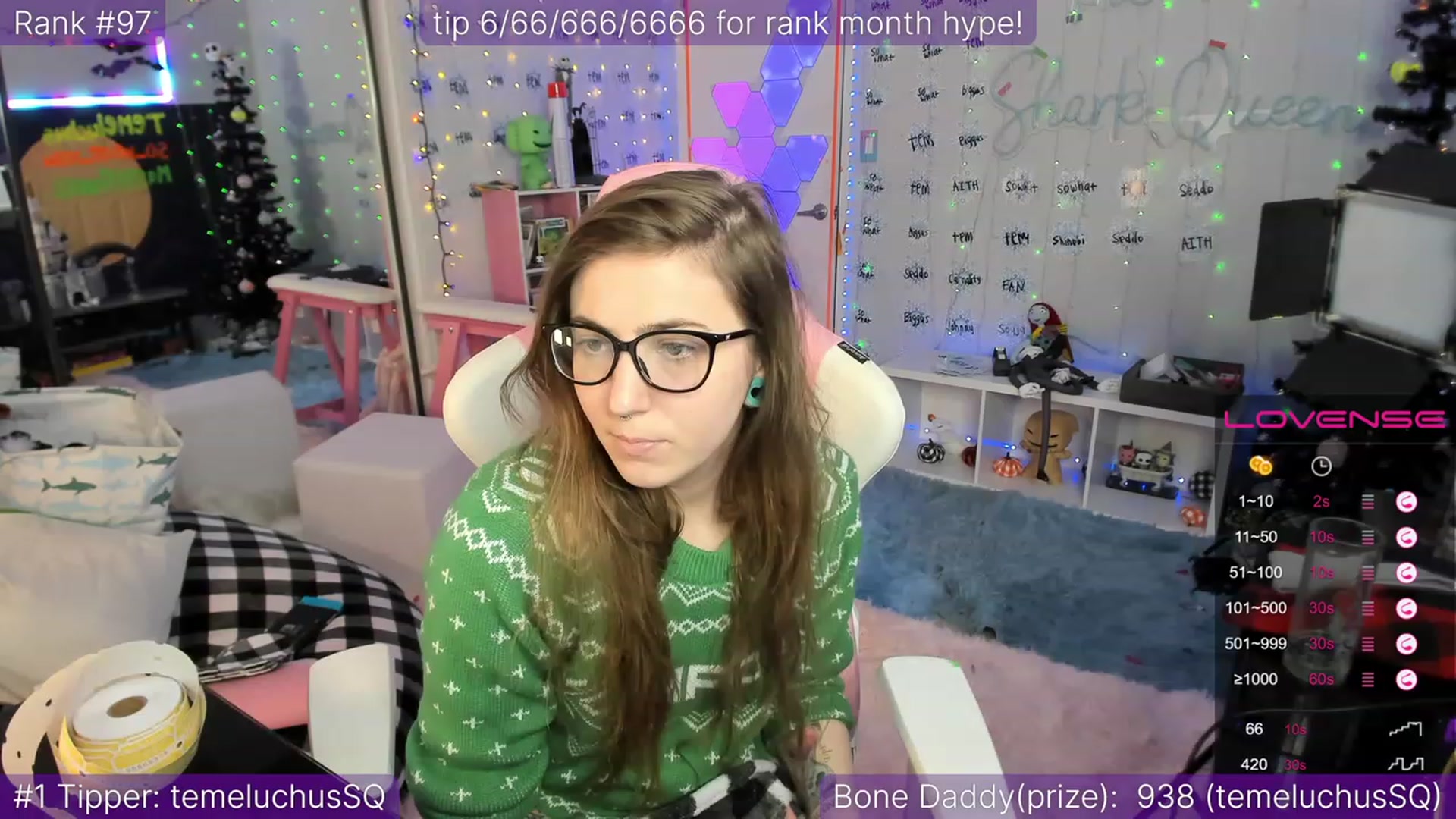 Gallery image thumbnail from TheSharkQueen's myfreecams stream on, 12/13/2022, 05:00 image 15 of 20