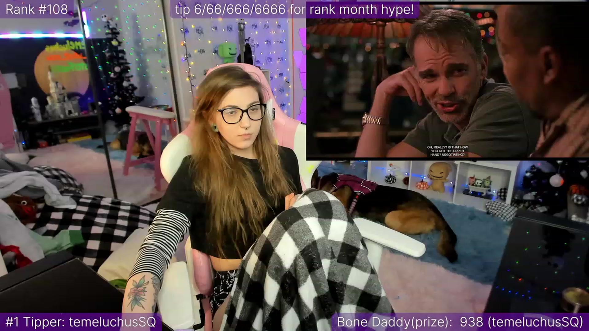 Gallery image thumbnail from TheSharkQueen's myfreecams stream on, 12/15/2022, 05:20 image 6 of 20