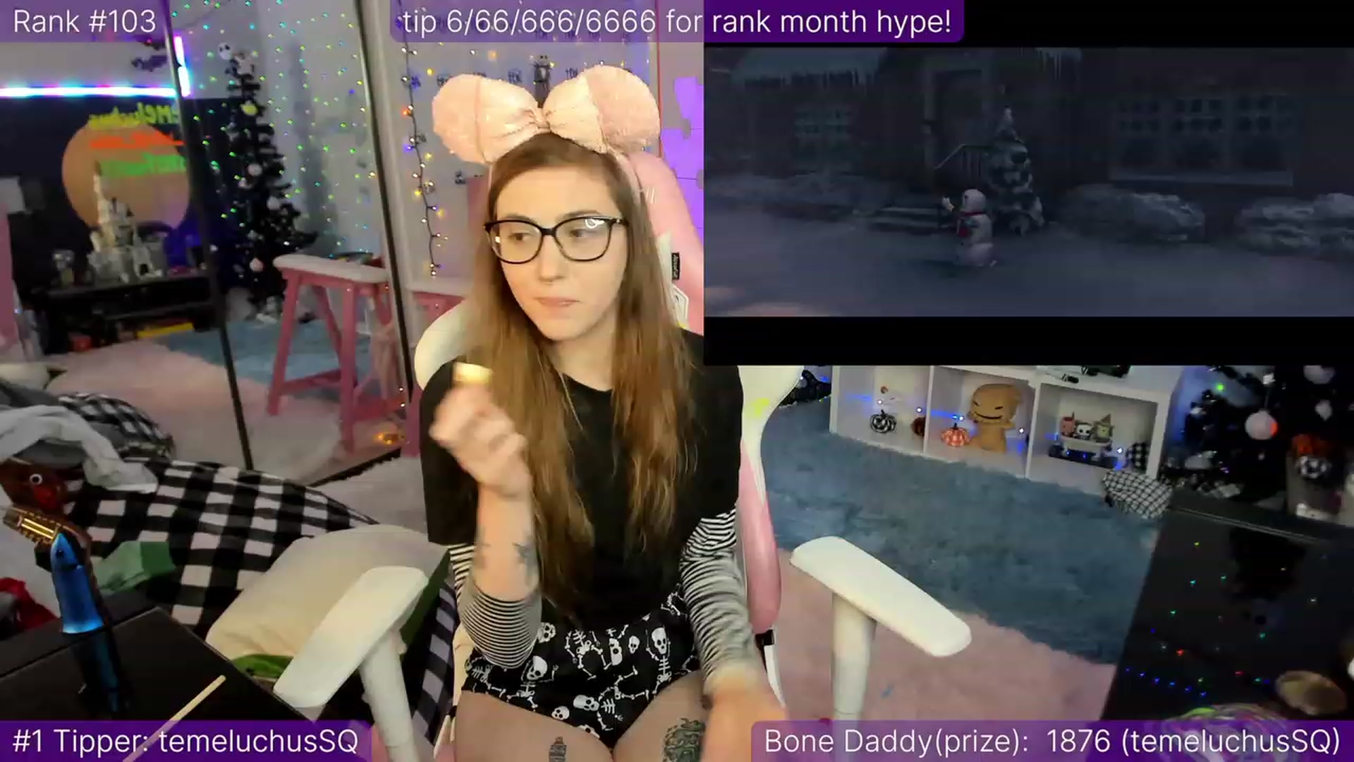Gallery image thumbnail from TheSharkQueen's myfreecams stream on, 12/15/2022, 05:20 image 12 of 20