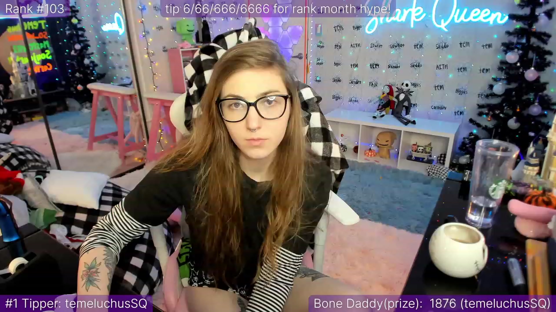 Gallery image thumbnail from TheSharkQueen's myfreecams stream on, 12/15/2022, 05:58 image 20 of 20