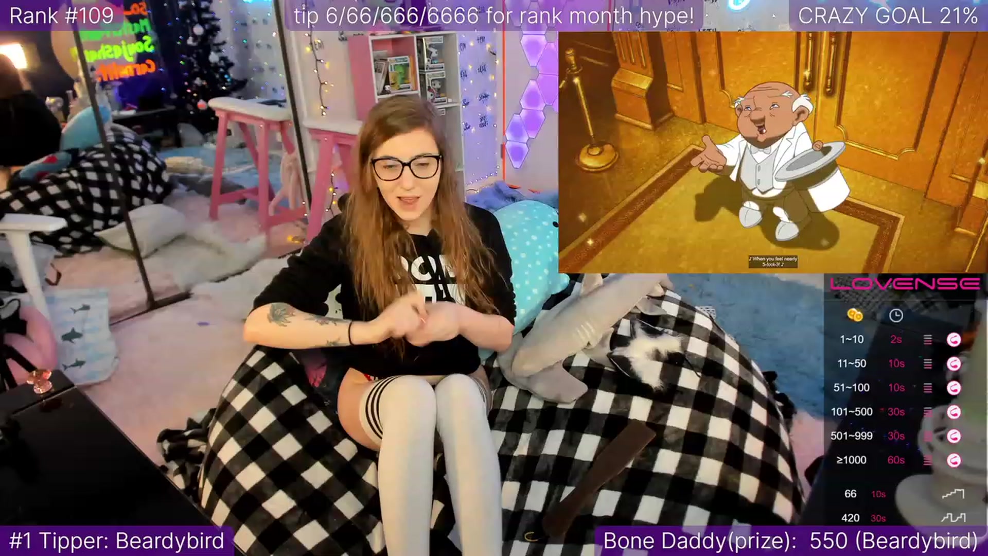 Gallery image thumbnail from TheSharkQueen's myfreecams stream on, 12/18/2022, 07:52 image 4 of 20