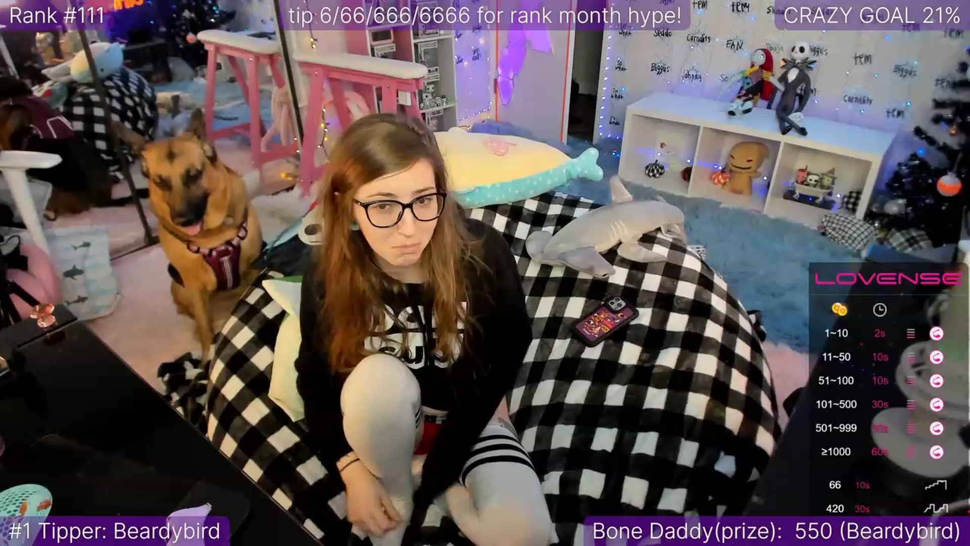 Gallery image thumbnail from TheSharkQueen's myfreecams stream on, 12/18/2022, 07:52 image 17 of 20