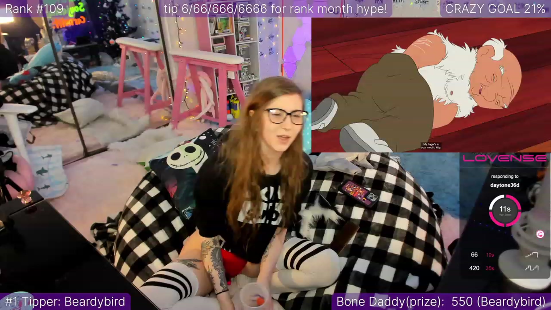 Gallery image thumbnail from TheSharkQueen's myfreecams stream on, 12/18/2022, 07:52 image 7 of 20