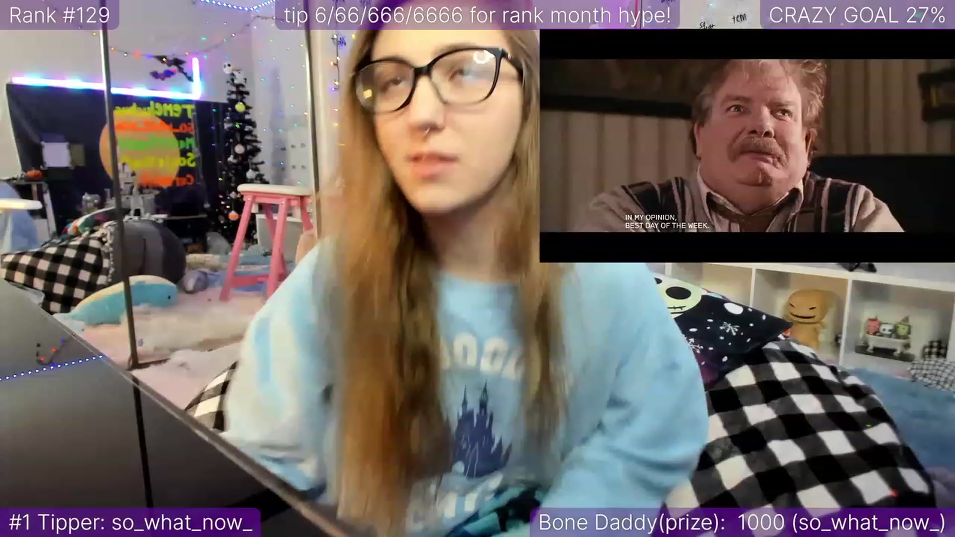Gallery image thumbnail from TheSharkQueen's myfreecams stream on, 12/21/2022, 24:02 image 2 of 20