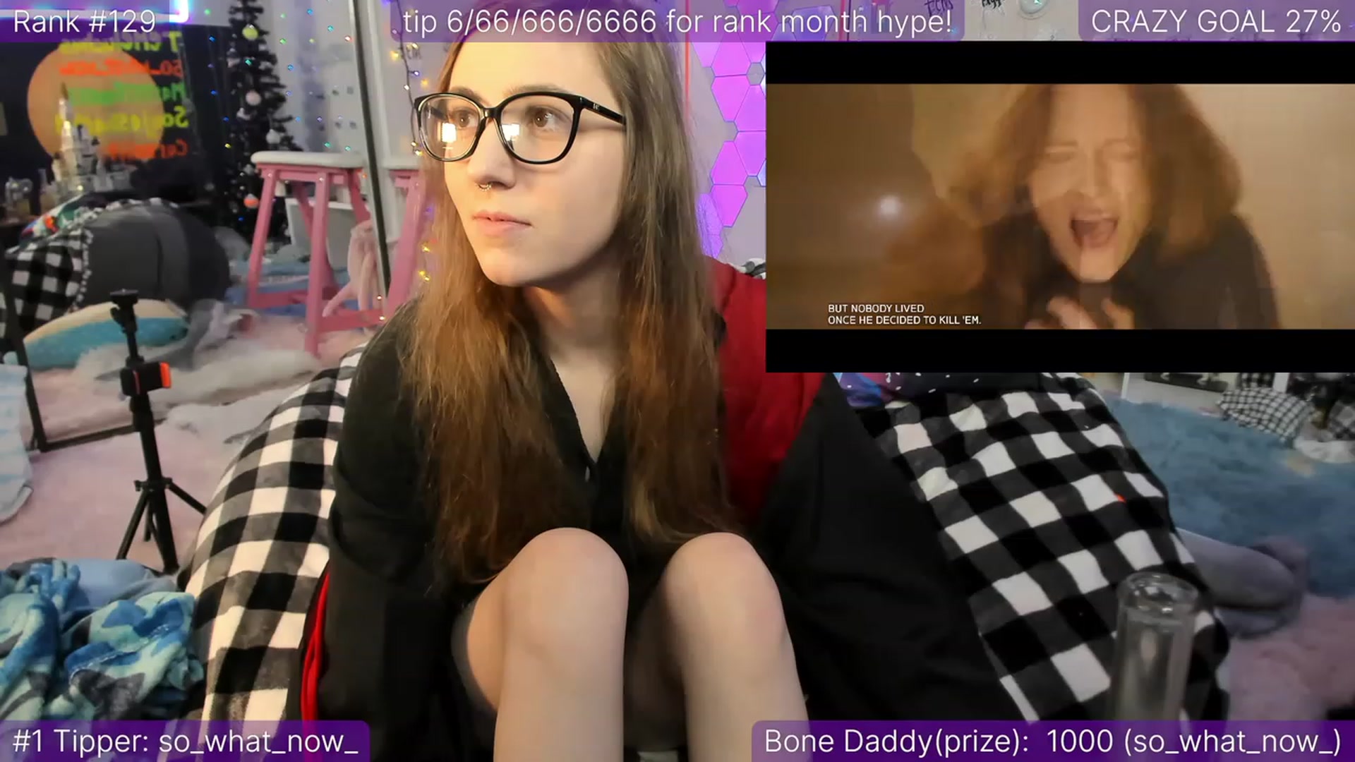 Gallery image thumbnail from TheSharkQueen's myfreecams stream on, 12/21/2022, 24:02 image 9 of 20