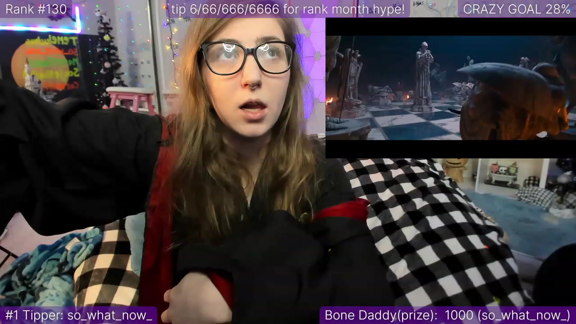 Gallery image thumbnail from TheSharkQueen's myfreecams stream on, 12/21/2022, 01:24 image 16 of 20