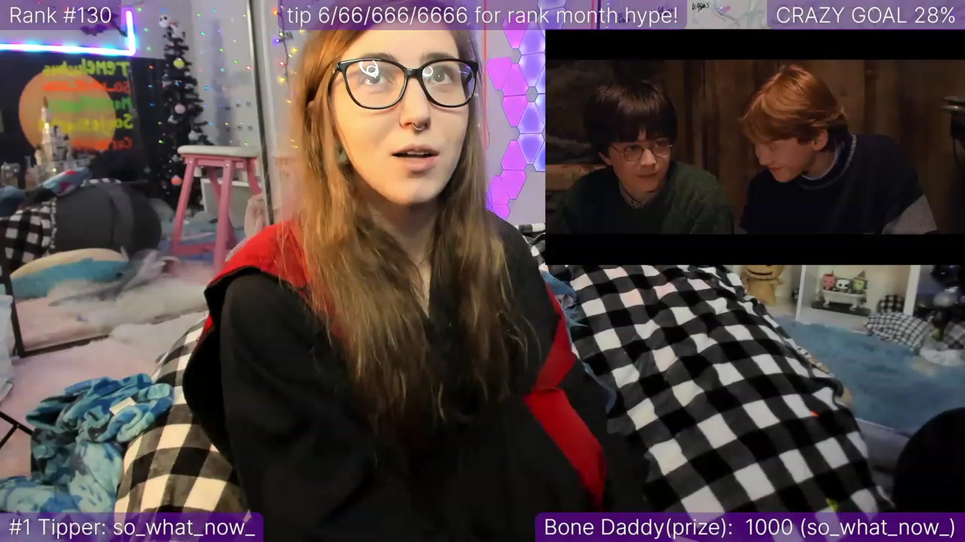 Gallery image thumbnail from TheSharkQueen's myfreecams stream on, 12/21/2022, 01:24 image 10 of 20
