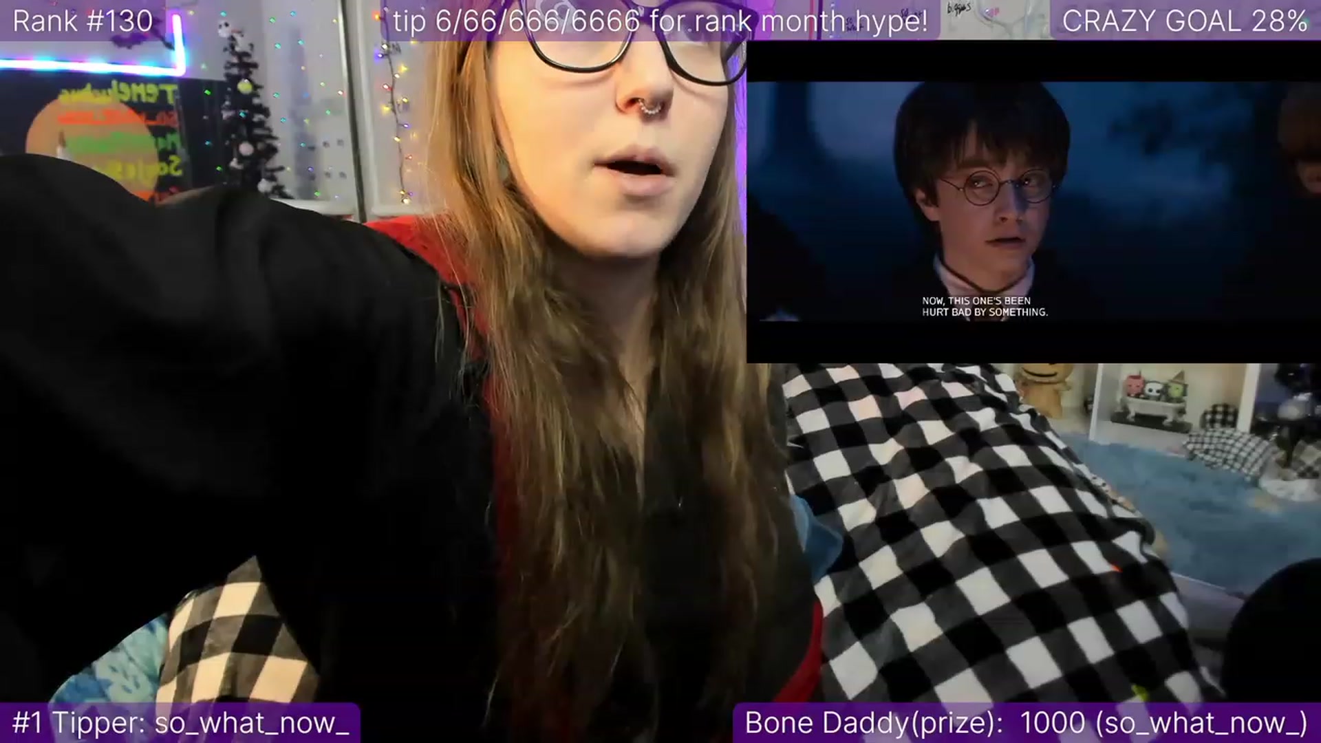 Gallery image thumbnail from TheSharkQueen's myfreecams stream on, 12/21/2022, 01:24 image 11 of 20