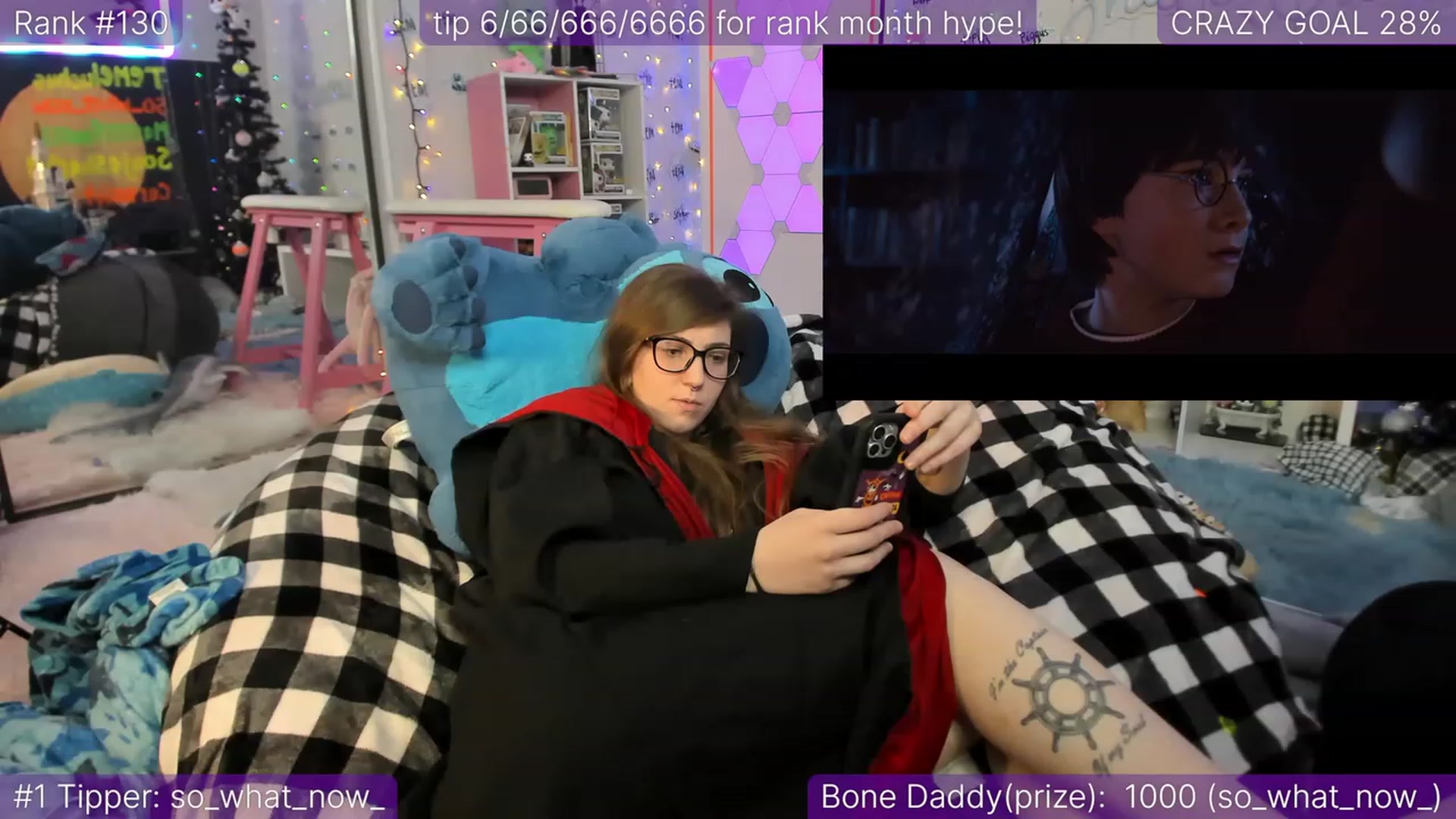 Gallery image thumbnail from TheSharkQueen's myfreecams stream on, 12/21/2022, 01:24 image 7 of 20