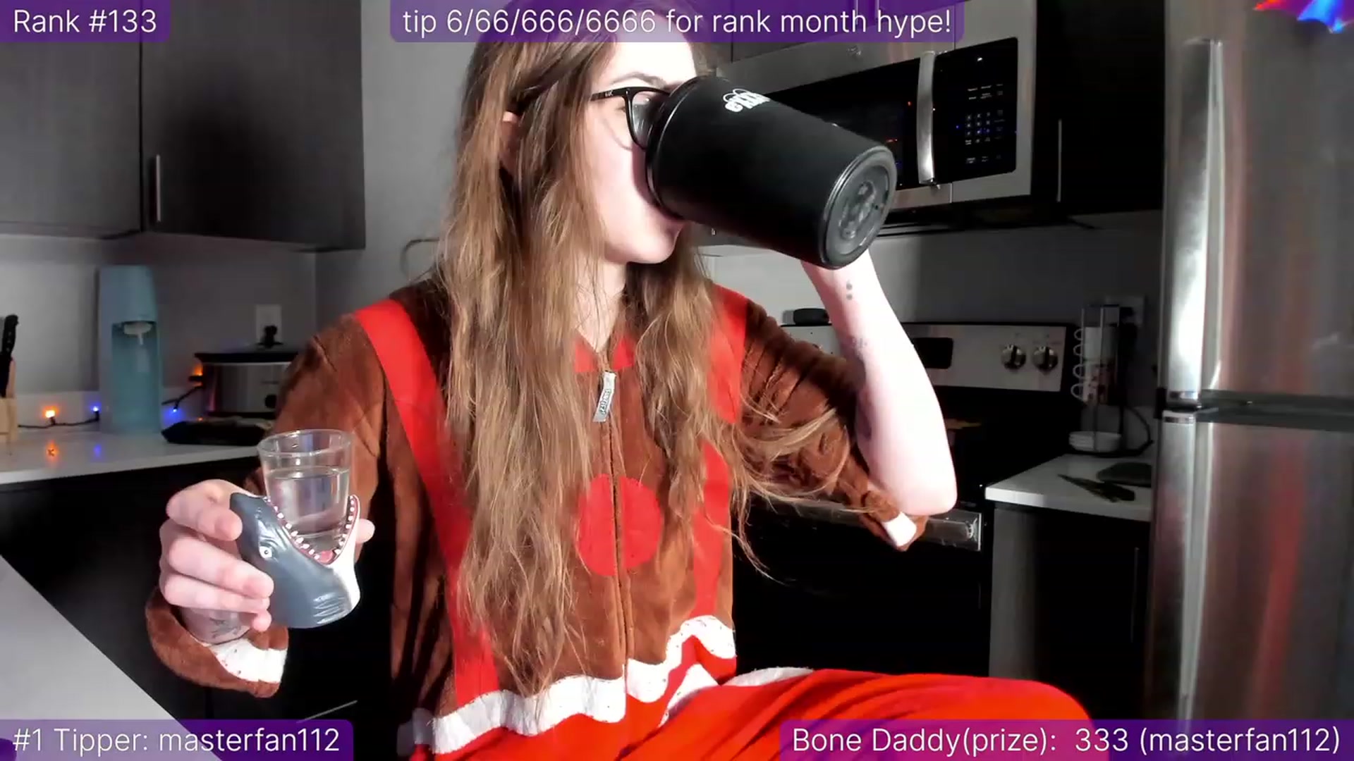 Gallery image thumbnail from TheSharkQueen's myfreecams stream on, 12/26/2022, 03:06 image 15 of 20
