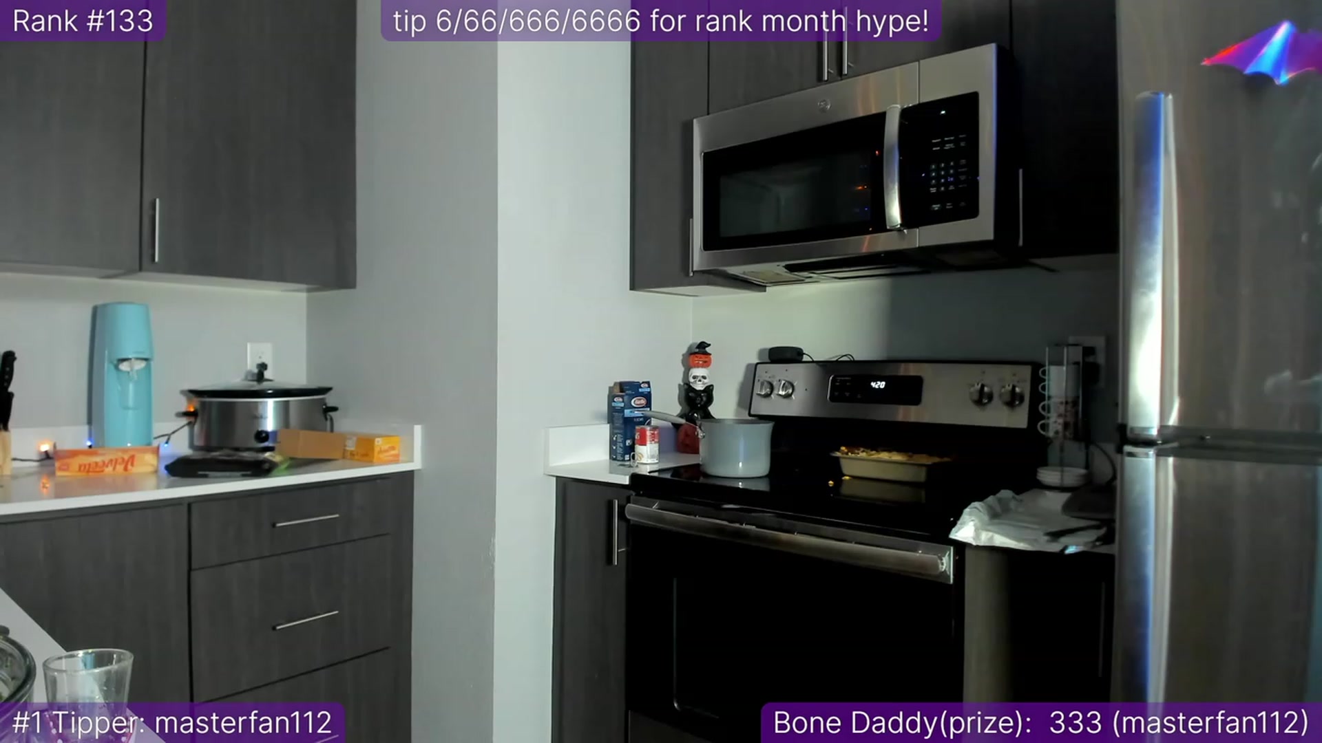 Gallery image thumbnail from TheSharkQueen's myfreecams stream on, 12/26/2022, 03:06 image 7 of 20