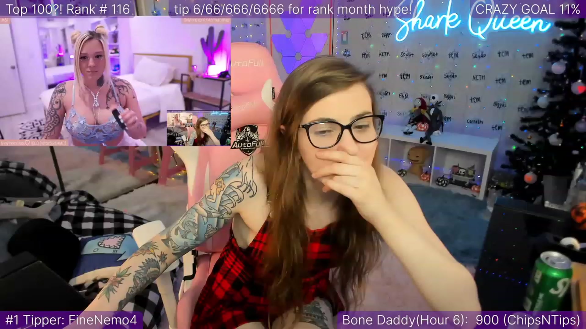 Gallery image thumbnail from TheSharkQueen's myfreecams stream on, 01/01/2023, 06:17 image 8 of 20