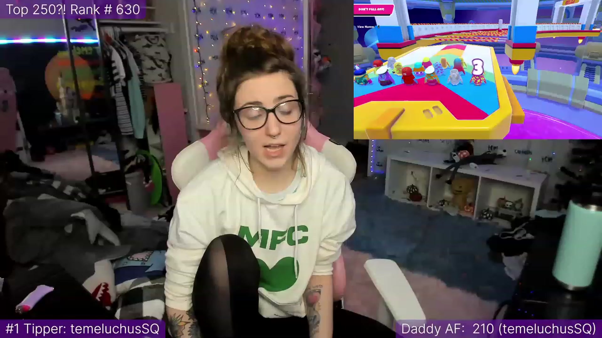 Gallery image thumbnail from TheSharkQueen's myfreecams stream on, 01/03/2023, 01:01 image 6 of 20