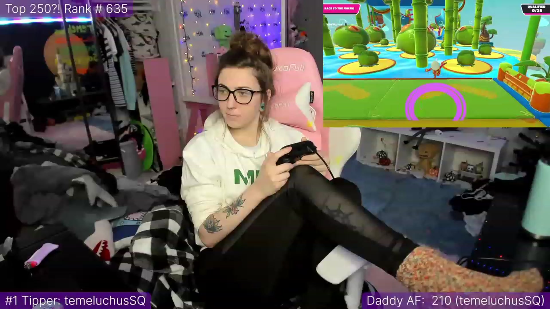 Gallery image thumbnail from TheSharkQueen's myfreecams stream on, 01/03/2023, 01:01 image 10 of 20