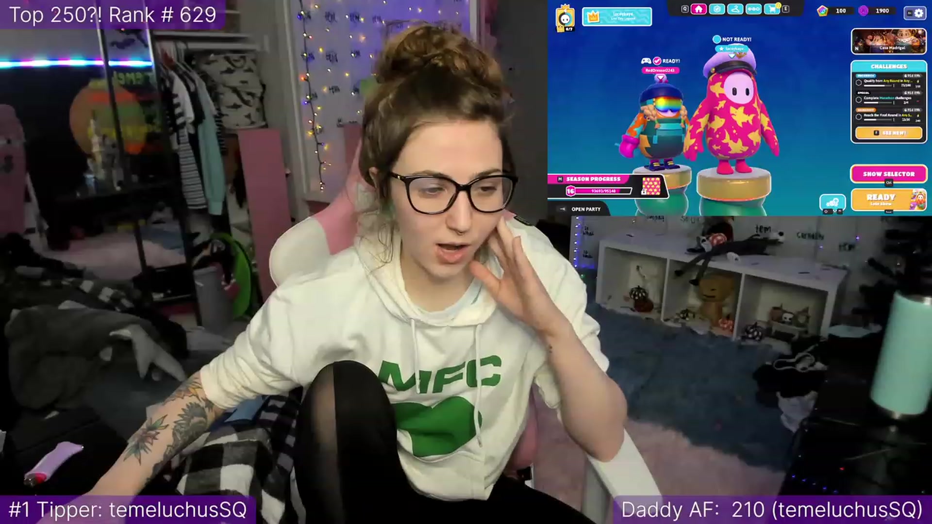 Gallery image thumbnail from TheSharkQueen's myfreecams stream on, 01/03/2023, 01:01 image 4 of 20