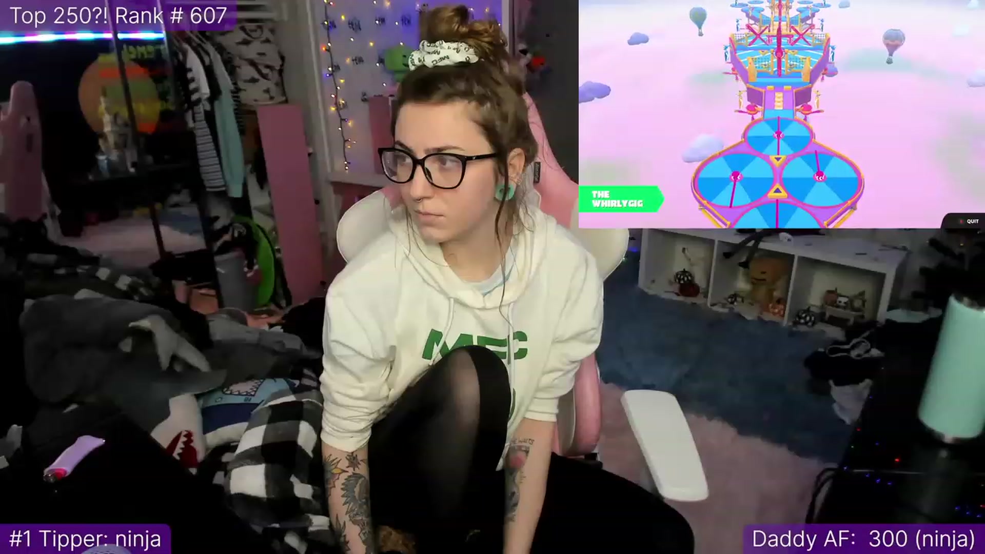 Gallery image thumbnail from TheSharkQueen's myfreecams stream on, 01/03/2023, 01:01 image 14 of 20