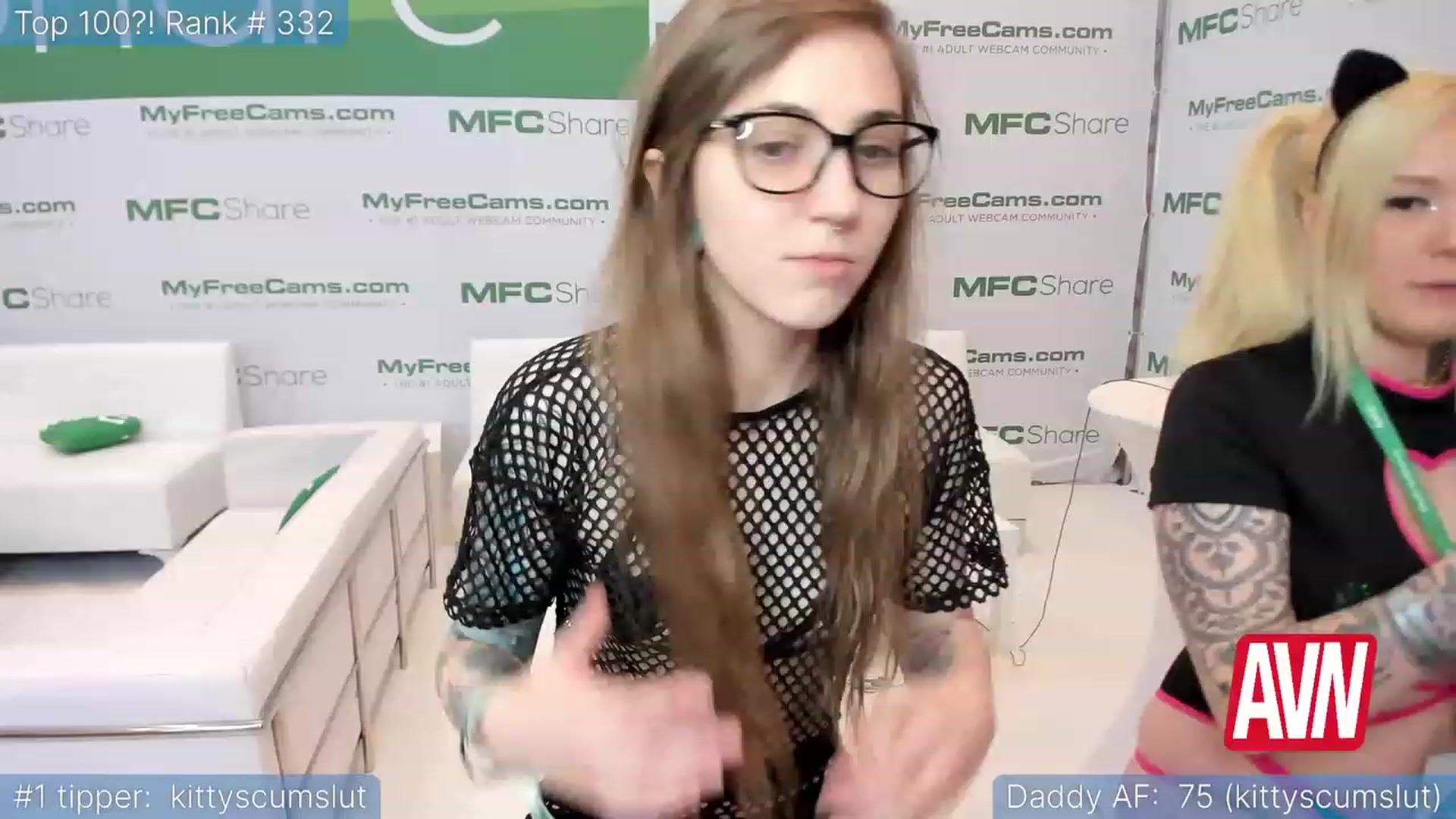 Gallery image thumbnail from TheSharkQueen's myfreecams stream on, 01/07/2023, 24:01 image 14 of 20