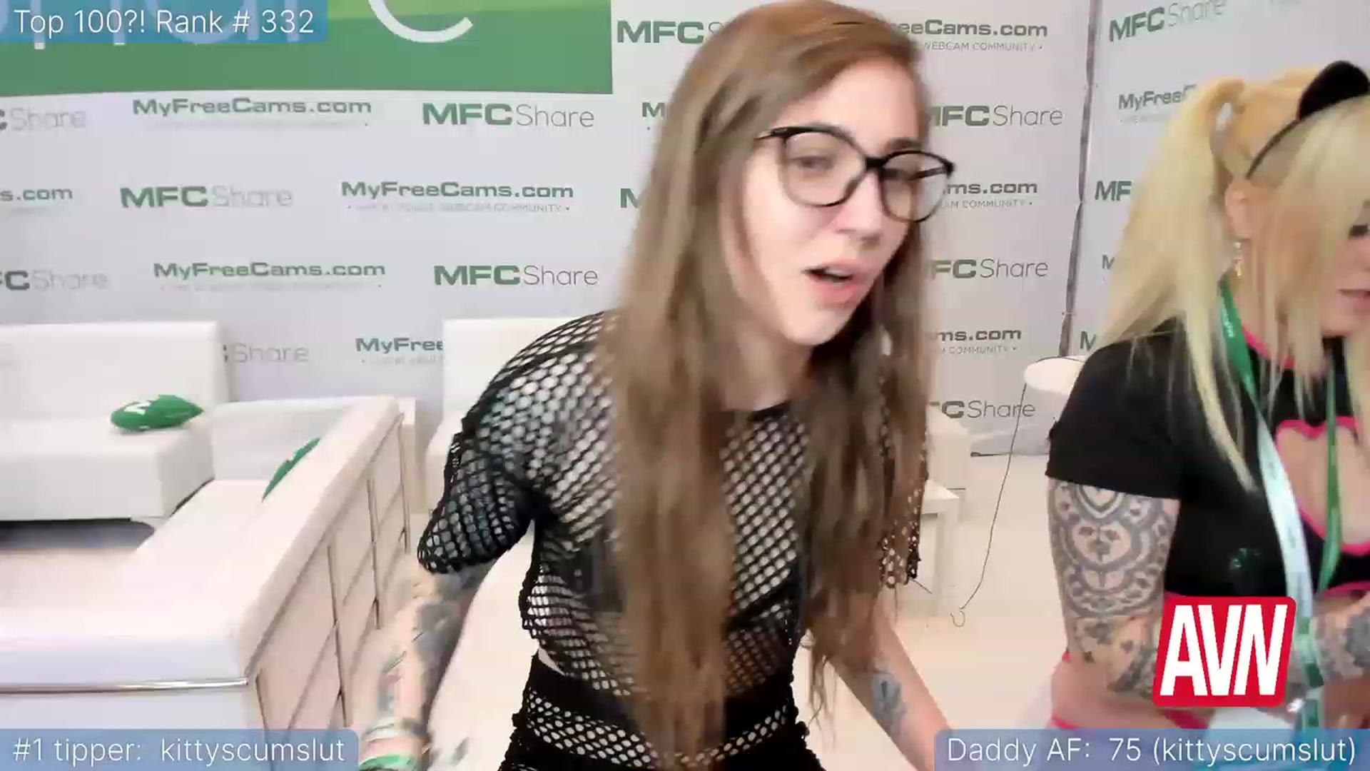 Gallery image thumbnail from TheSharkQueen's myfreecams stream on, 01/07/2023, 24:01 image 17 of 20
