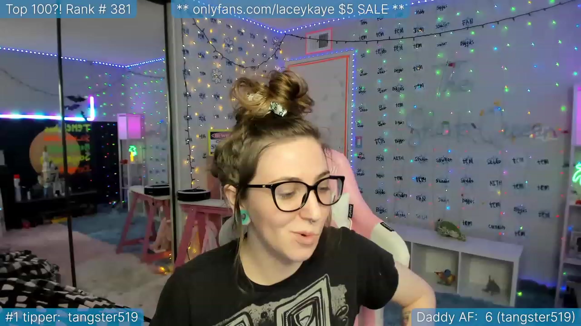 Gallery image thumbnail from TheSharkQueen's myfreecams stream on, 01/14/2023, 02:34 image 20 of 20