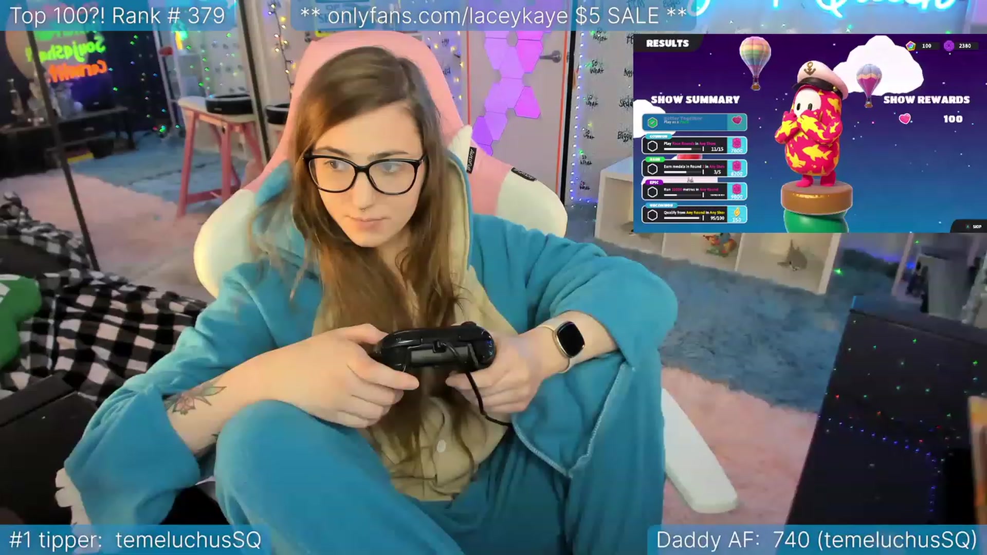 Gallery image thumbnail from TheSharkQueen's myfreecams stream on, 01/19/2023, 05:30 image 9 of 20