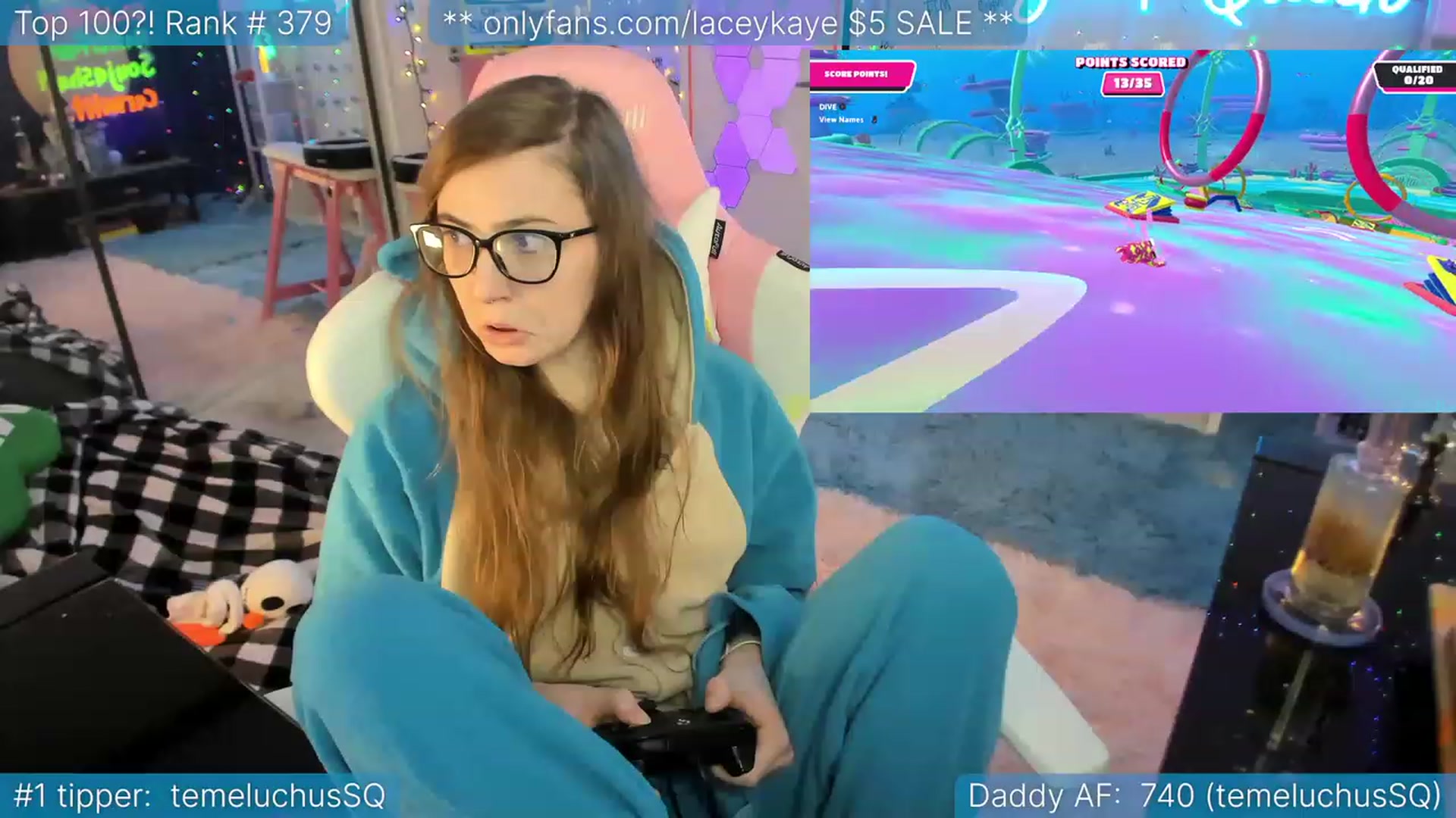 Gallery image thumbnail from TheSharkQueen's myfreecams stream on, 01/19/2023, 05:30 image 10 of 20