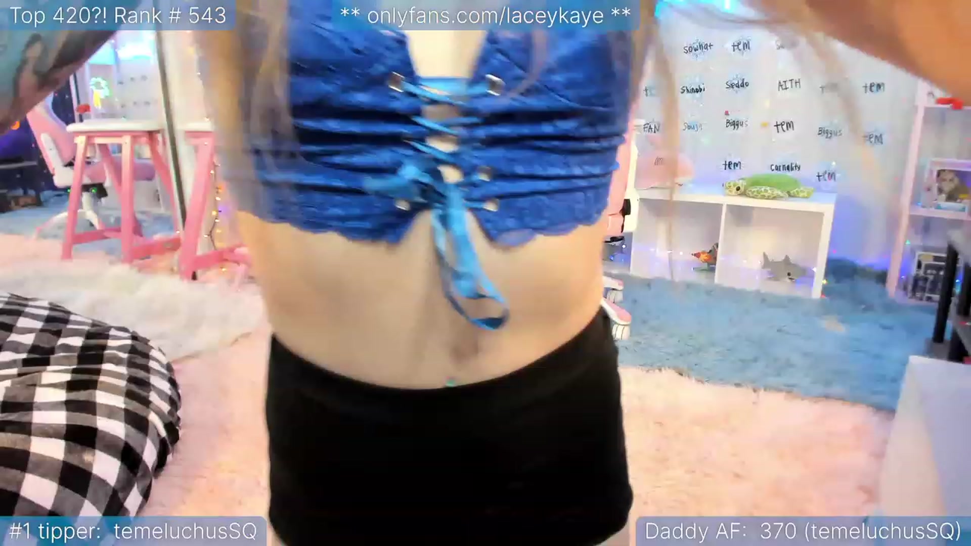 Gallery image thumbnail from TheSharkQueen's myfreecams stream on, 02/01/2023, 03:36 image 6 of 20
