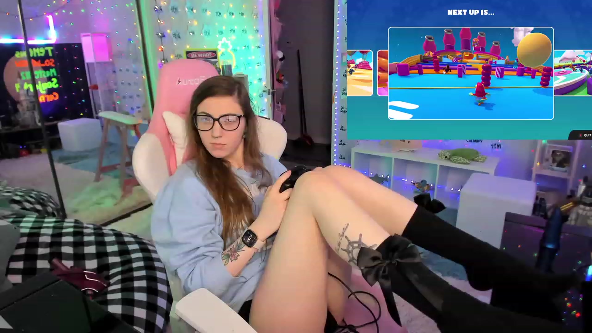 Gallery image thumbnail from TheSharkQueen's myfreecams stream on, 02/03/2023, 05:49 image 19 of 20