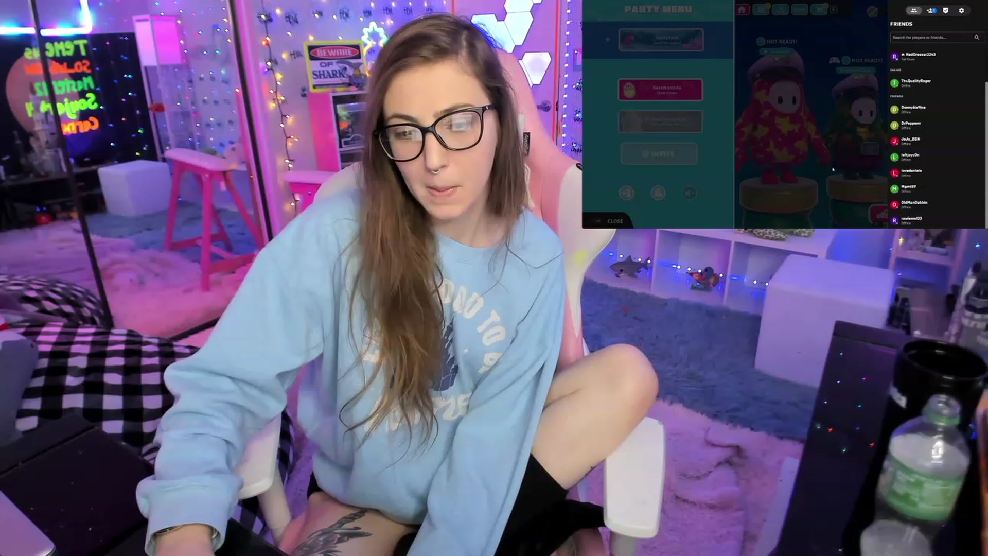 Gallery image thumbnail from TheSharkQueen's myfreecams stream on, 02/03/2023, 05:49 image 6 of 20