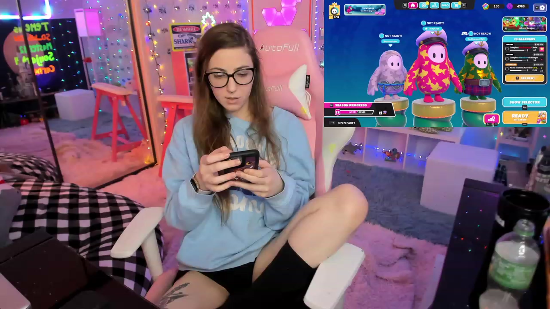 Gallery image thumbnail from TheSharkQueen's myfreecams stream on, 02/03/2023, 05:49 image 5 of 20
