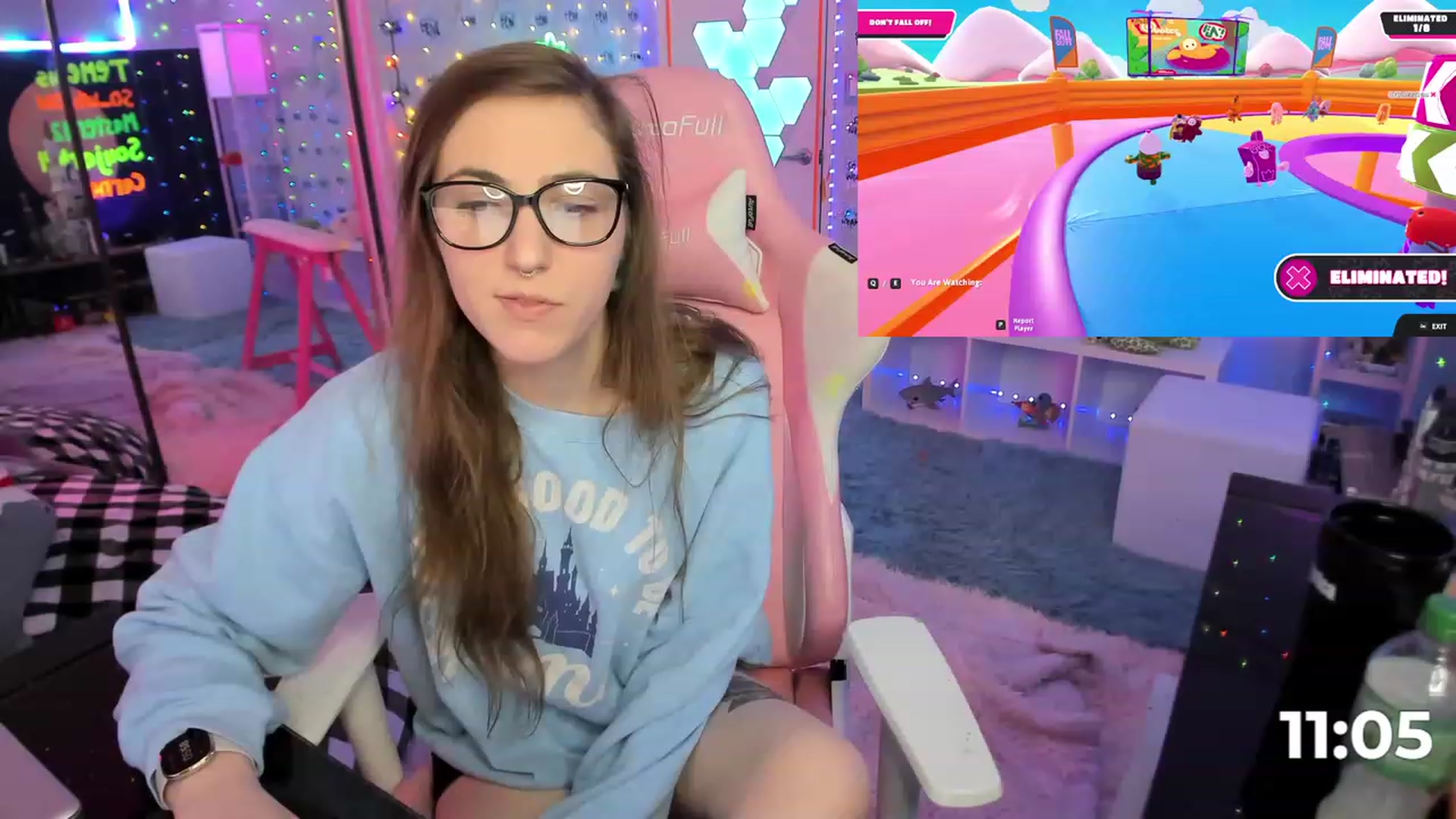 Gallery image thumbnail from TheSharkQueen's myfreecams stream on, 02/03/2023, 05:49 image 2 of 20