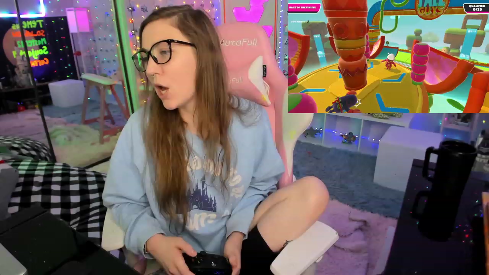 Gallery image thumbnail from TheSharkQueen's myfreecams stream on, 02/03/2023, 05:49 image 8 of 20