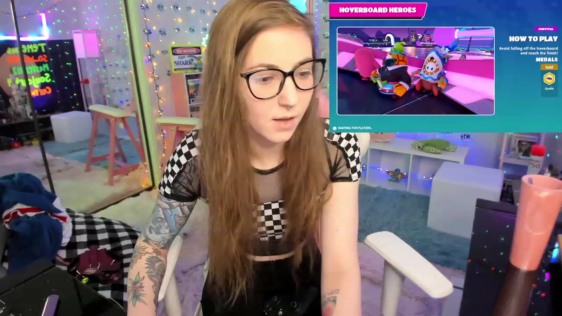 Gallery image thumbnail from TheSharkQueen's myfreecams stream on, 02/04/2023, 03:37 image 1 of 20