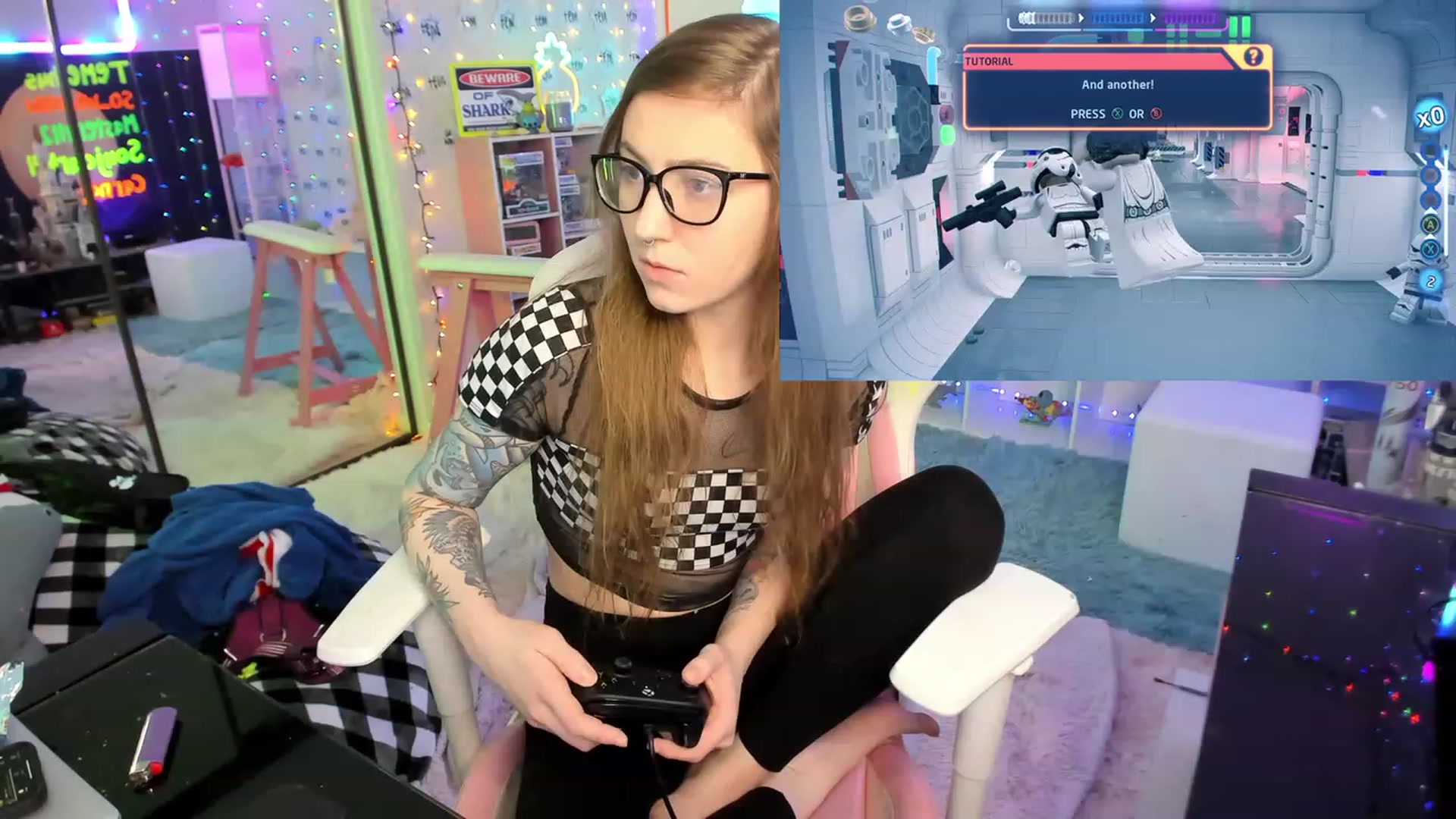Gallery image thumbnail from TheSharkQueen's myfreecams stream on, 02/04/2023, 03:37 image 14 of 20