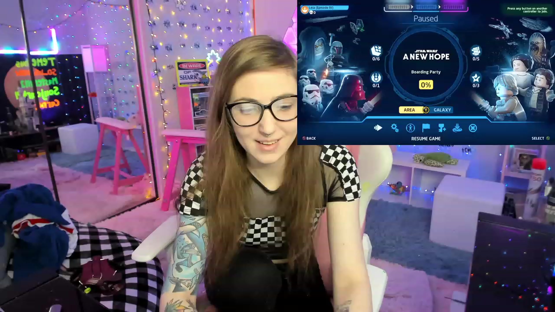 Gallery image thumbnail from TheSharkQueen's myfreecams stream on, 02/04/2023, 03:37 image 10 of 20