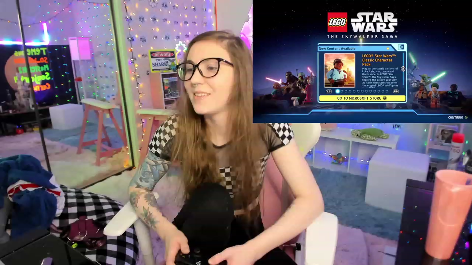 Gallery image thumbnail from TheSharkQueen's myfreecams stream on, 02/04/2023, 03:37 image 6 of 20