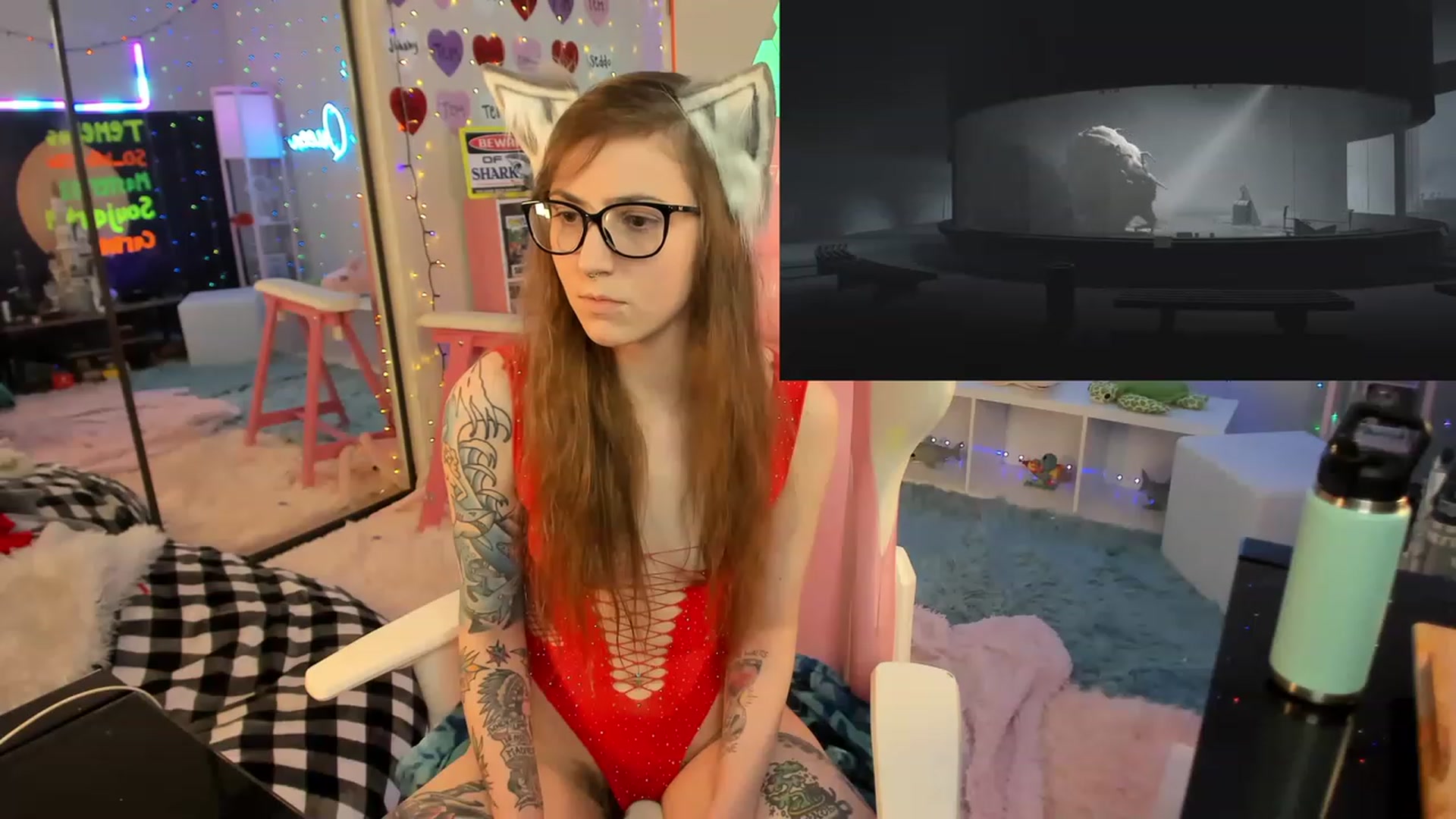 Gallery image thumbnail from TheSharkQueen's myfreecams stream on, 02/08/2023, 04:48 image 13 of 20