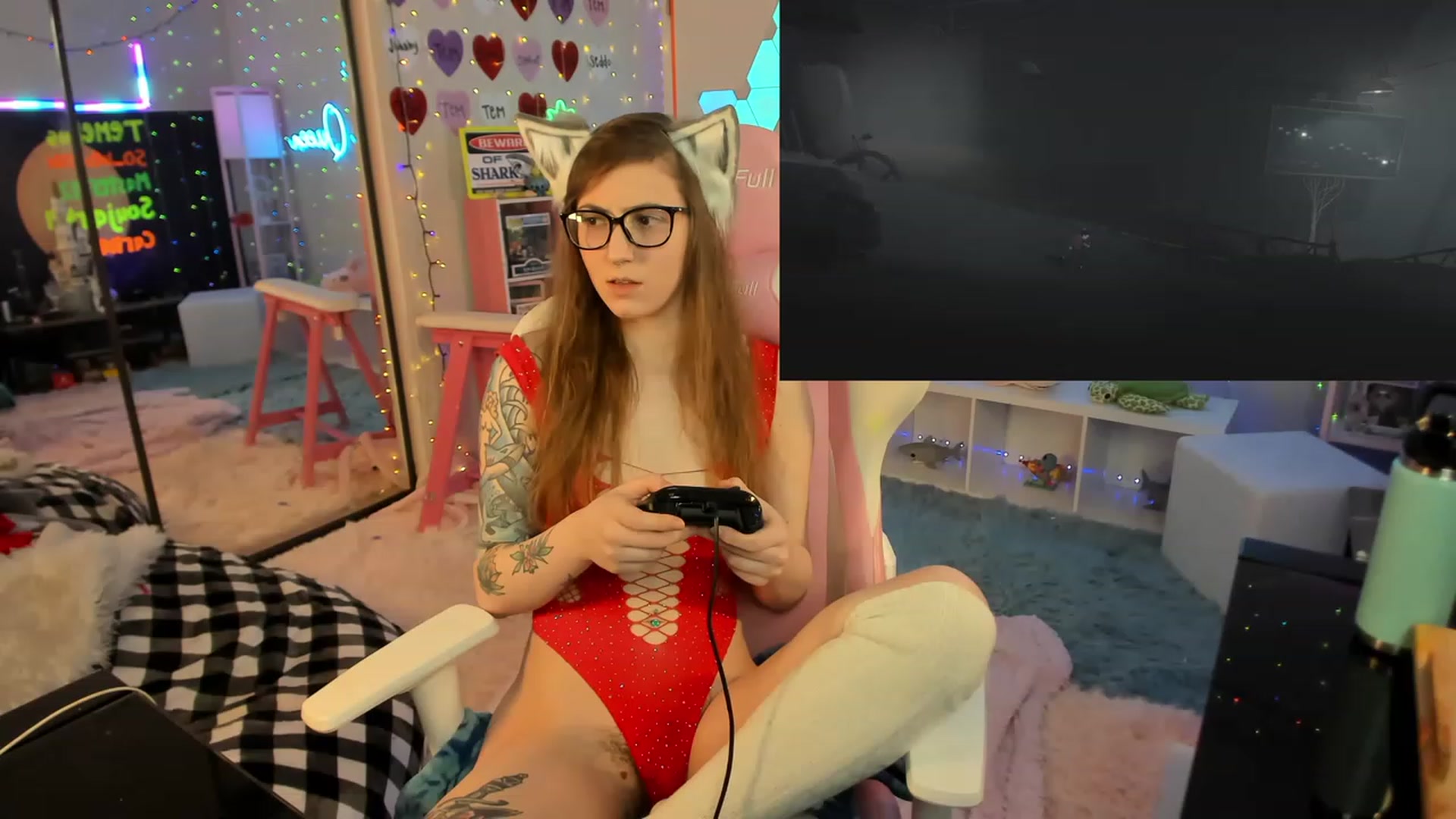Gallery image thumbnail from TheSharkQueen's myfreecams stream on, 02/08/2023, 04:48 image 11 of 20