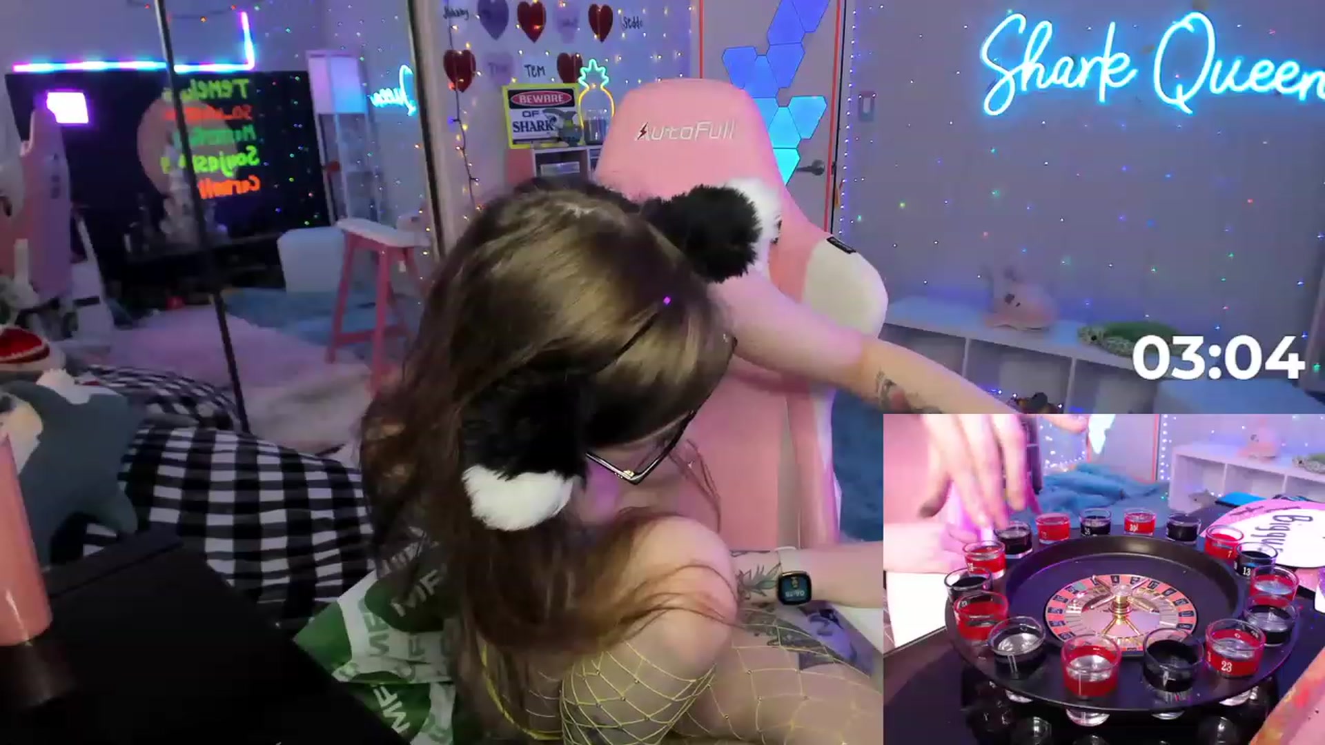 Gallery image thumbnail from TheSharkQueen's myfreecams stream on, 02/11/2023, 04:21 image 17 of 20